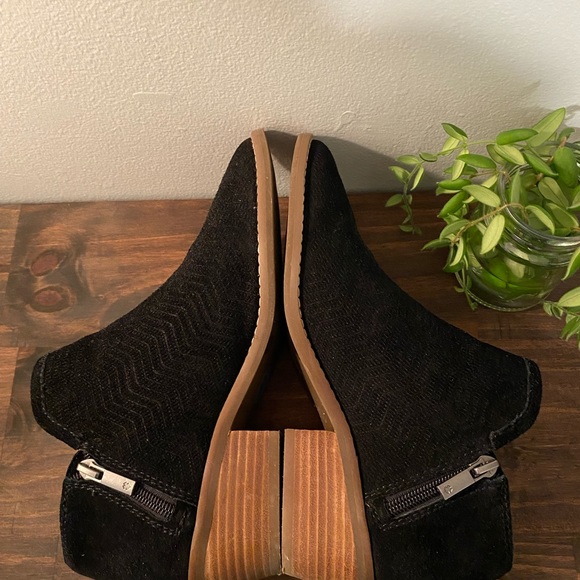 Lucky Brand- women’s ankle booties- size 7.5 - Picture 6 of 9